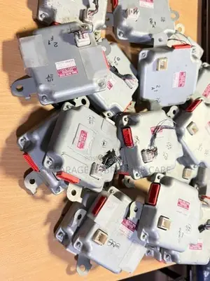 Toyota Aqua Hybrid Battery ECU (Voltage Sensor)