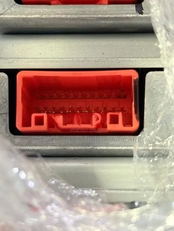 Toyota Voxy Hybrid Battery ECU (Voltage Sensor)