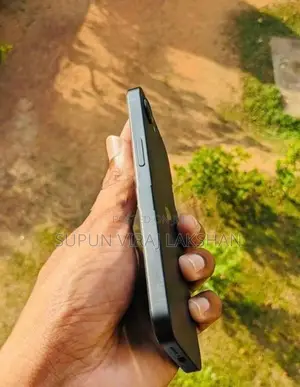 Apple iPhone 16e (Used)
