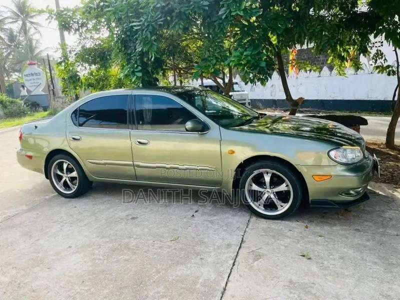 Nissan Cefiro 2000