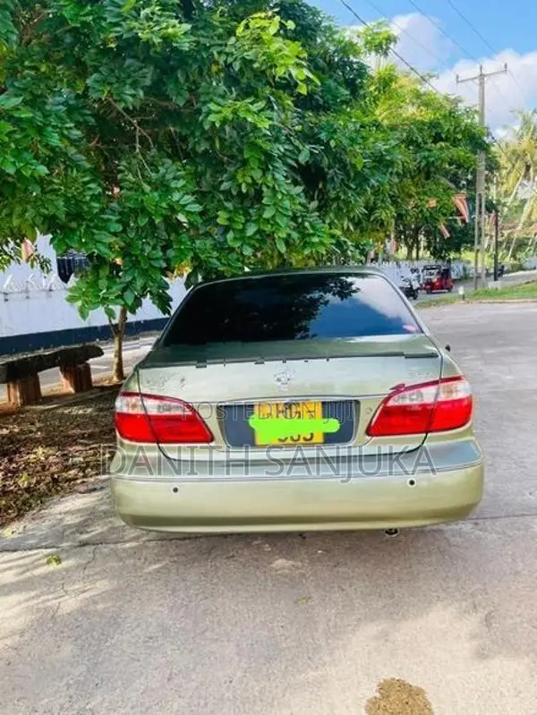Nissan Cefiro 2000
