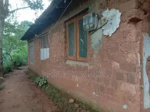 වැලිමඩ ටවුන් එකට ආසන්නව ඉඩම