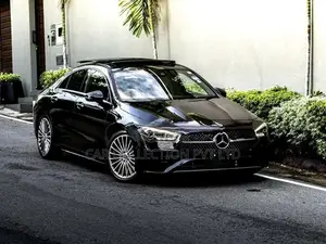 Mercedes Benz CLA 180 AMG Premium Plus 2024