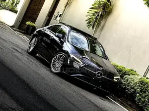 Mercedes Benz CLA 180 AMG Premium Plus 2024