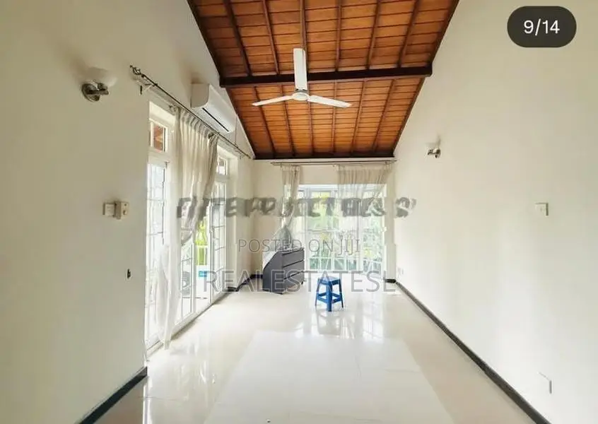 Luxury 4 Bedroom Stand-Alone House for Rent in Colombo 05