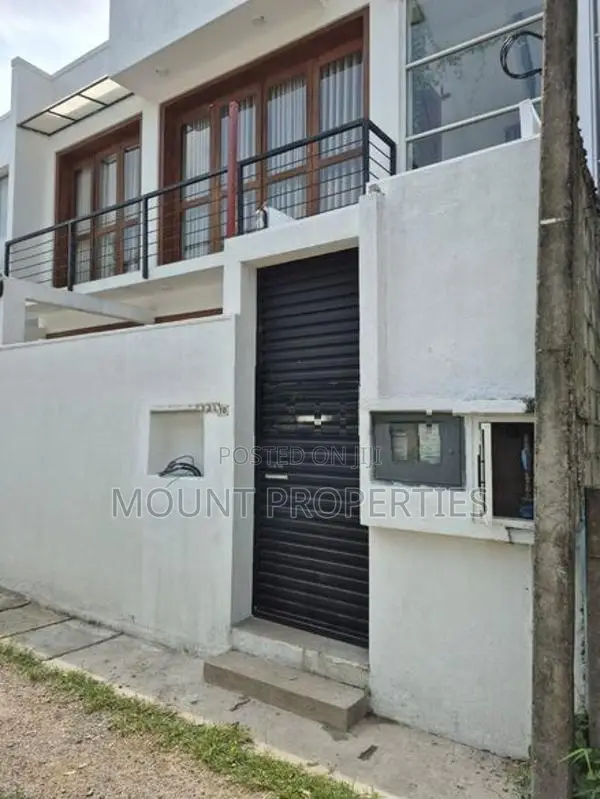 Super Luxury 1st Floor Rent in Maharagama