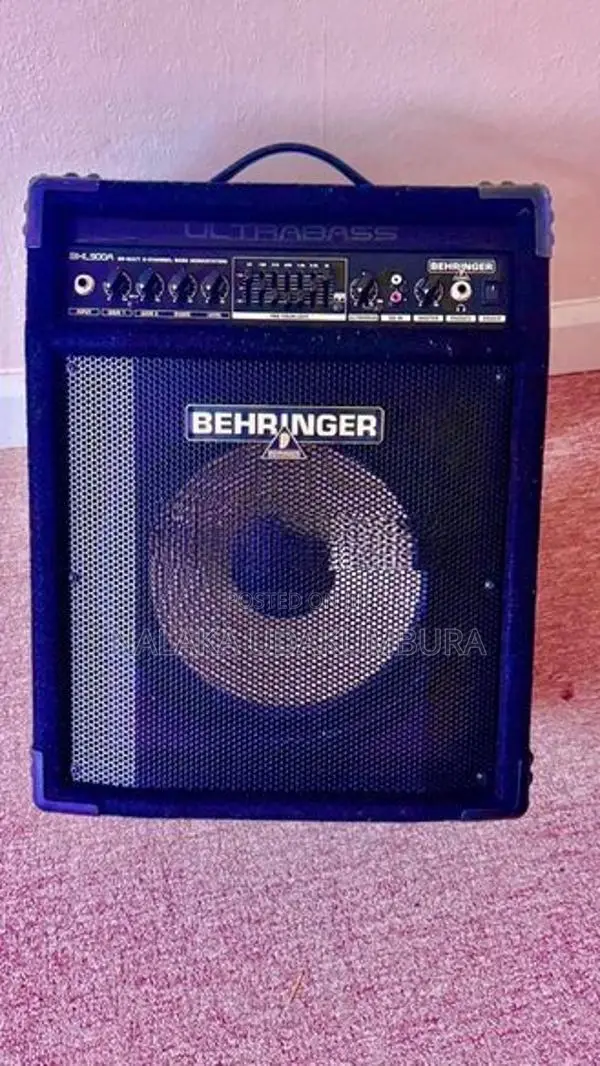 Behringer Backing AMP UL Ultra Base BXL900A