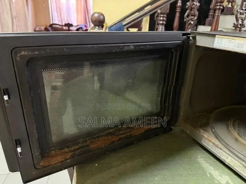 Microwave Oven