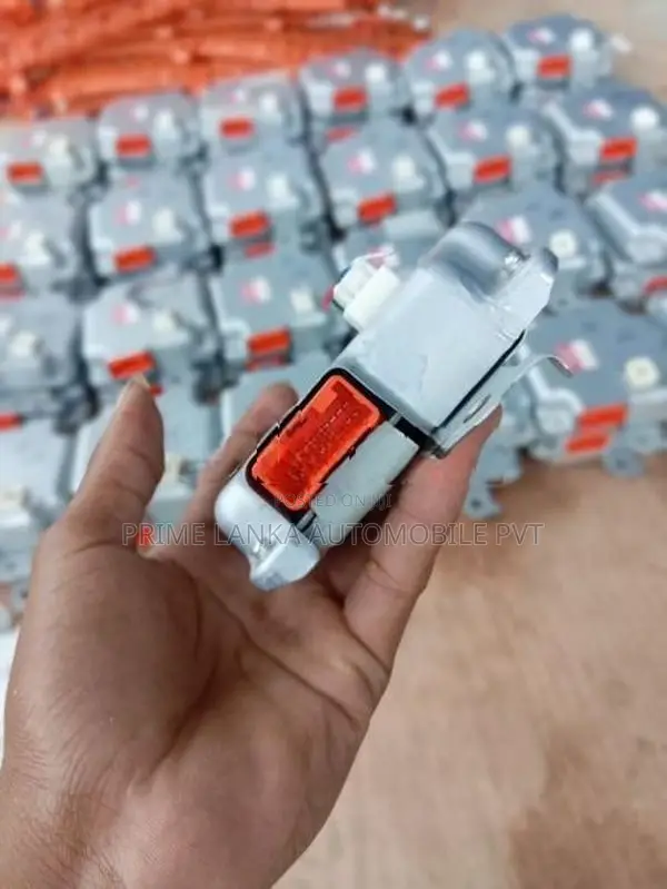 Toyota Aqua hybrid battery ECU/BCM