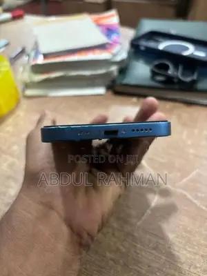 Apple iPhone 13 (Used)