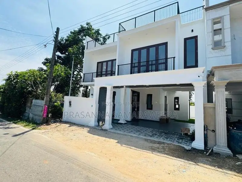 super luxury Brand New solid Modern House-piliyandala kottawa