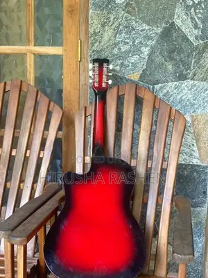 Box Guitar