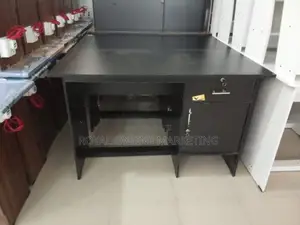 Black Office Table (Q-52)
