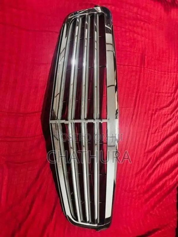 Mercedes-Benz W204 Front Grill