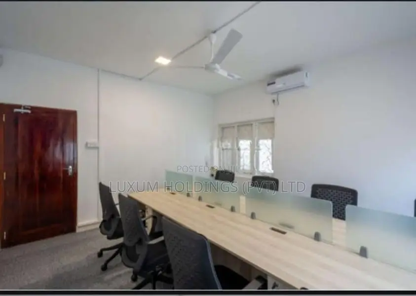 10 Seater Serviced office For Rent in Park Road Colombo 05 [ 2216C ]
