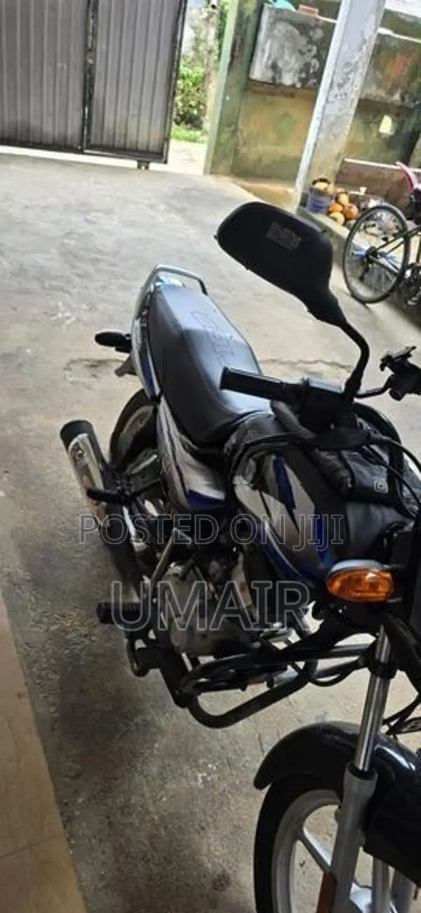 Bajaj CT100 2025
