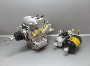Toyota prius ZVW30 ABS unit