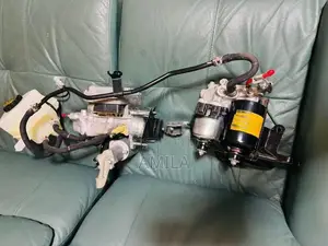 Toyota prius ZVW30 ABS unit