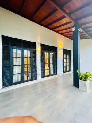 Beautiful Solid Built House for Sale – Athurugiriya