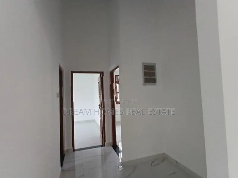 Modern Family House for Sale – Highly Residential Area in Kesbewa