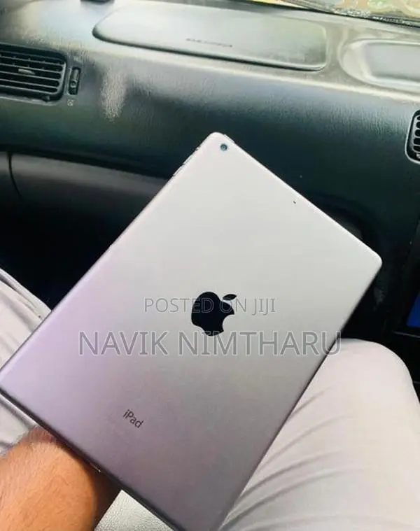 Apple iPad Air (Used)