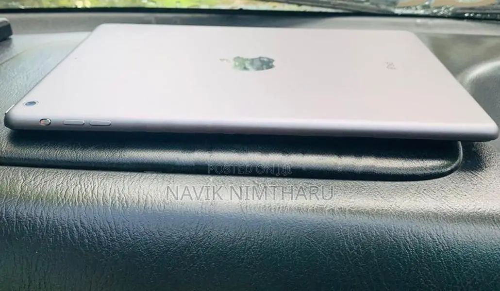 Apple iPad Air (Used)