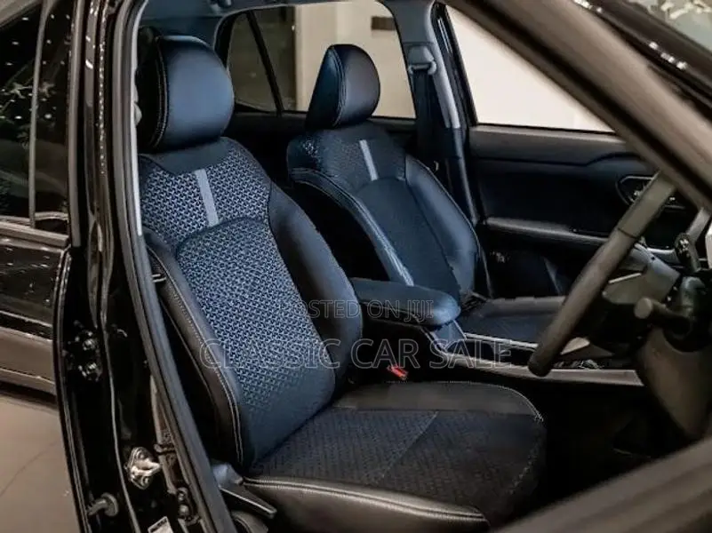 Daihatsu Rocky Premium 2025