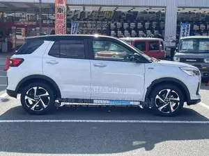 Daihatsu Rocky Premium G HEV 2025