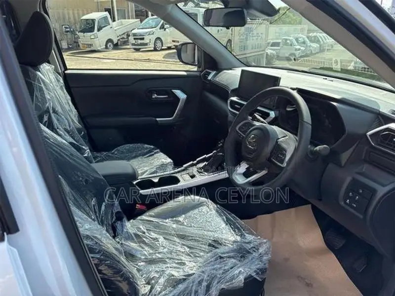 Daihatsu Rocky Premium G HEV 2025