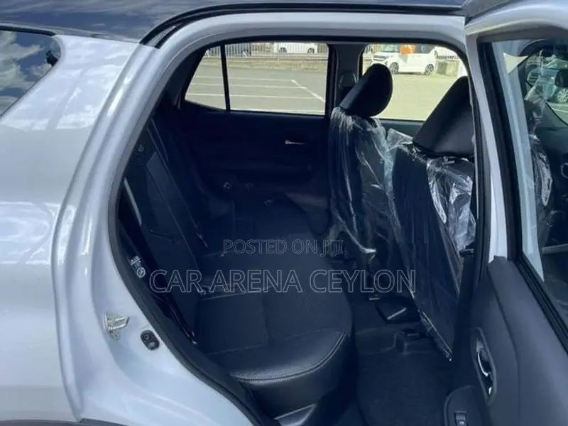 Daihatsu Rocky Premium G HEV 2025