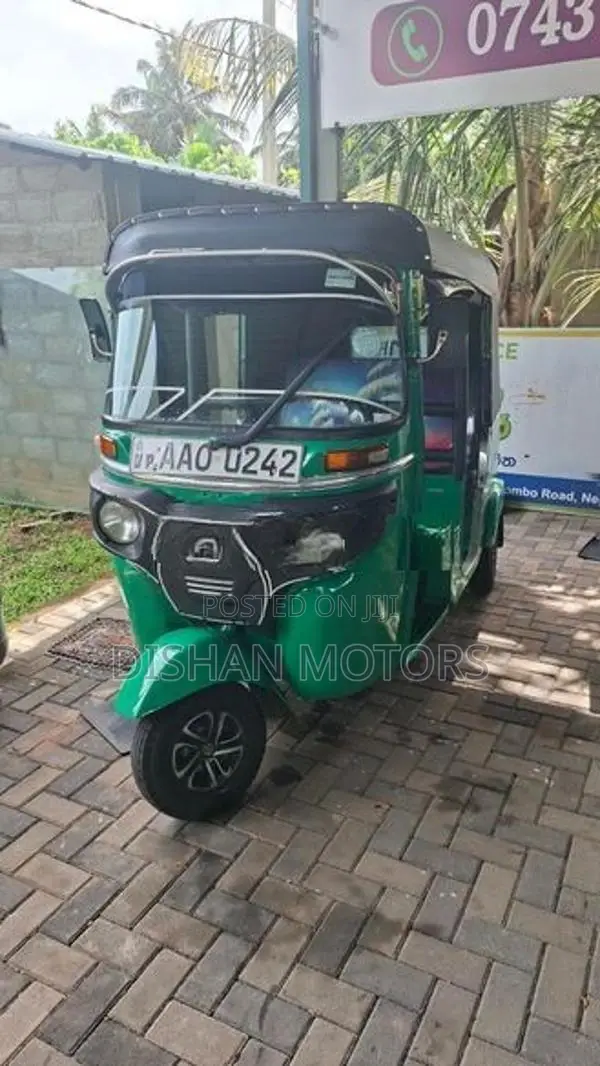 Bajaj RE 4 Stroke 2014