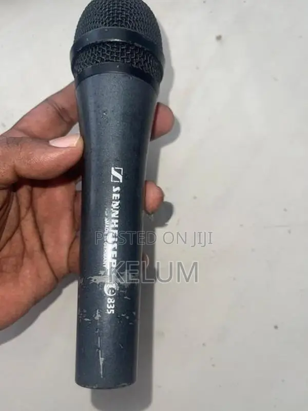 Sennheiser E835 Dynamic Vocal Microphone