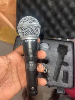 Samson R21S Dynamic Microphone 3-Piece Kit
