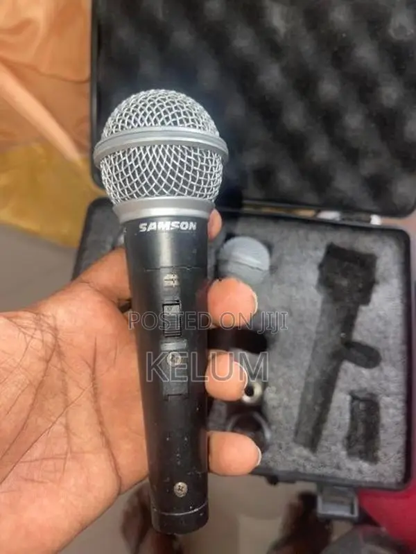 Samson R21S Dynamic Microphone 3-Piece Kit