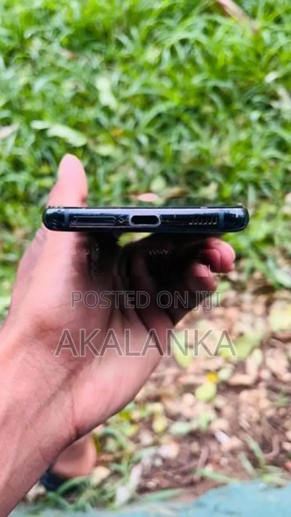 Samsung Galaxy S21 (Used)