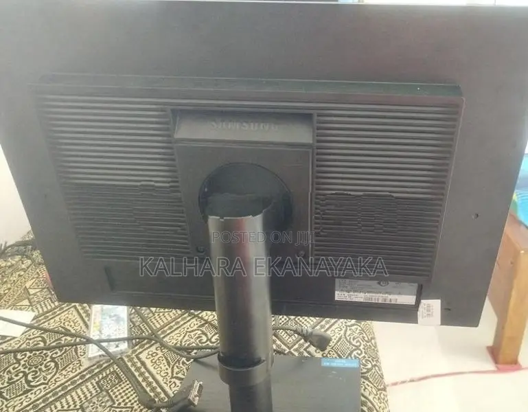Samsung Full HD Rotate Monitor