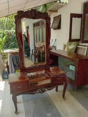 Dressing Table (Antique)