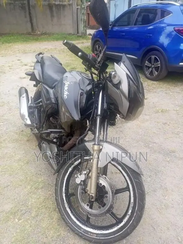 TVS Apache RTR 180 2016