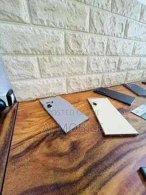Samsung Galaxy S24 Ultra 256GB (Used)