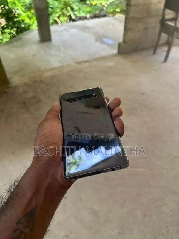 Samsung Galaxy S10 5G (Used)