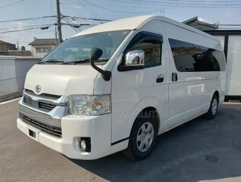 Toyota Commuter 2024