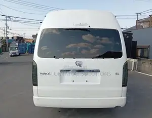 Toyota Commuter 2024
