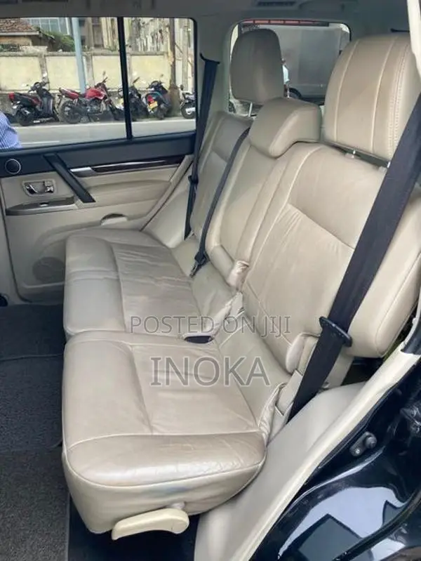 Mitsubishi Montero 2015