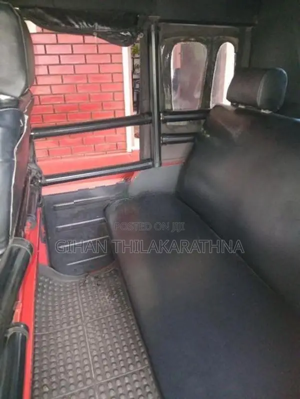 Bajaj RE 2016