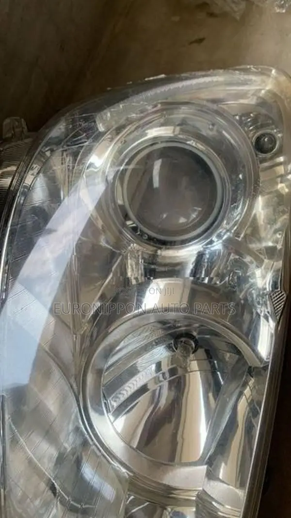 Toyota Aqua Head Light
