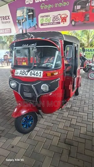 Bajaj RE 4 Stroke 2016