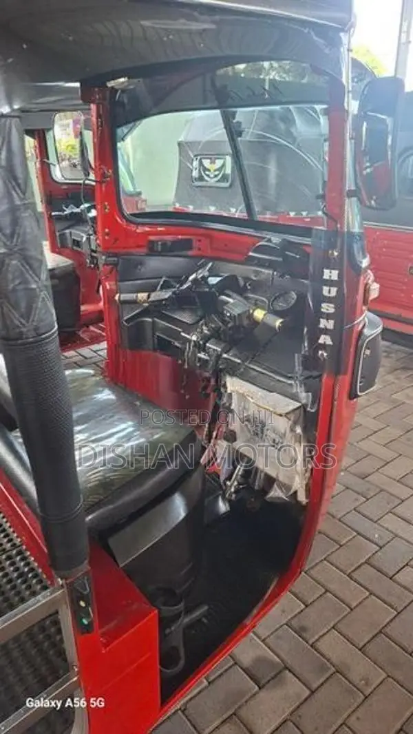 Bajaj RE 4 Stroke 2016