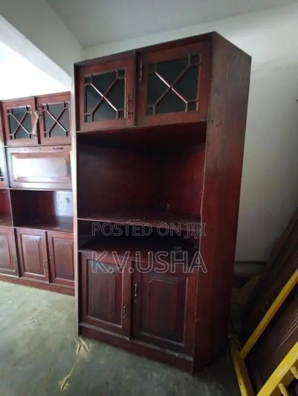 Showcase cupboard