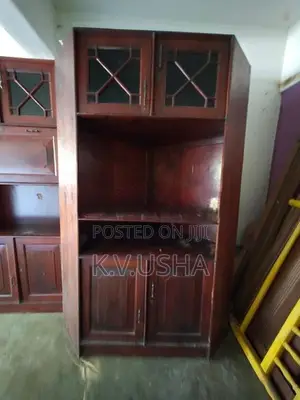 Showcase cupboard