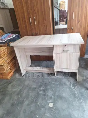 4Ft Melamine Office Tables